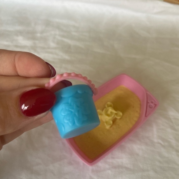 Littlest Pet Shop Sandbox With Sand bucket - Picture 11 of 11